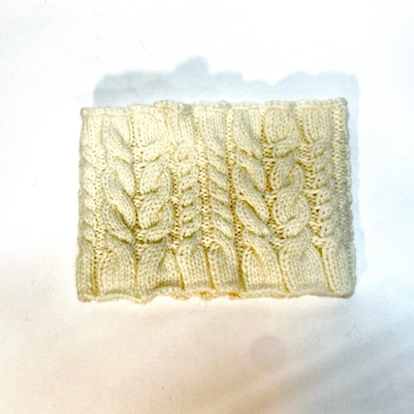 NWT Hand Knit Convertible Cabled Ponytail/Messy Bun Beanie Hat/Cowl One Size - Picture 5 of 5